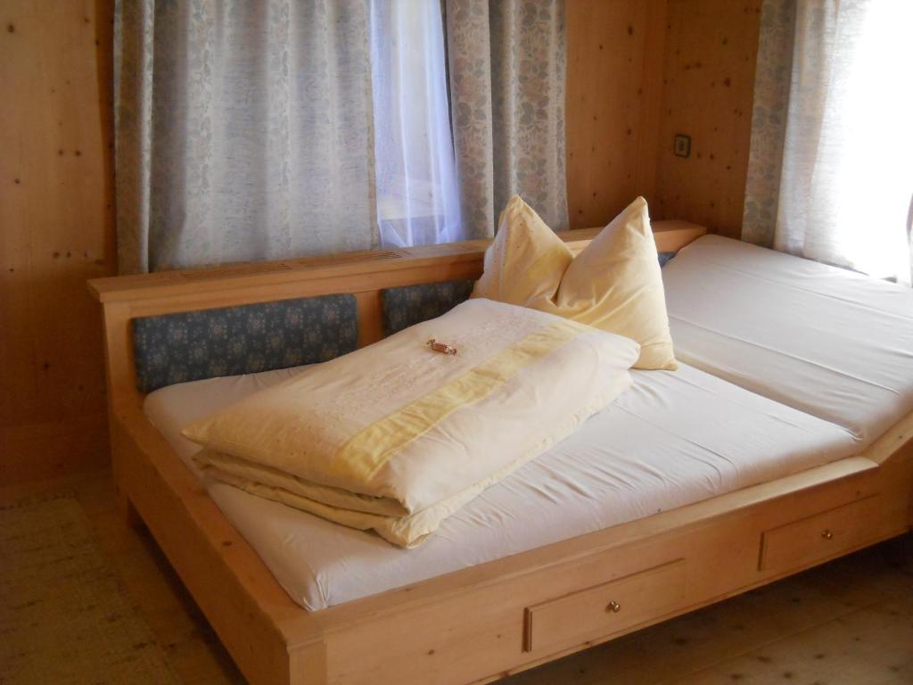 Gasthaus Raiffeisen Hostal Innervillgraten Habitación foto