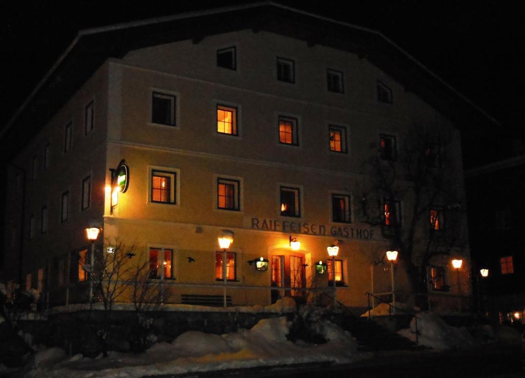 Gasthaus Raiffeisen Hostal Innervillgraten Exterior foto